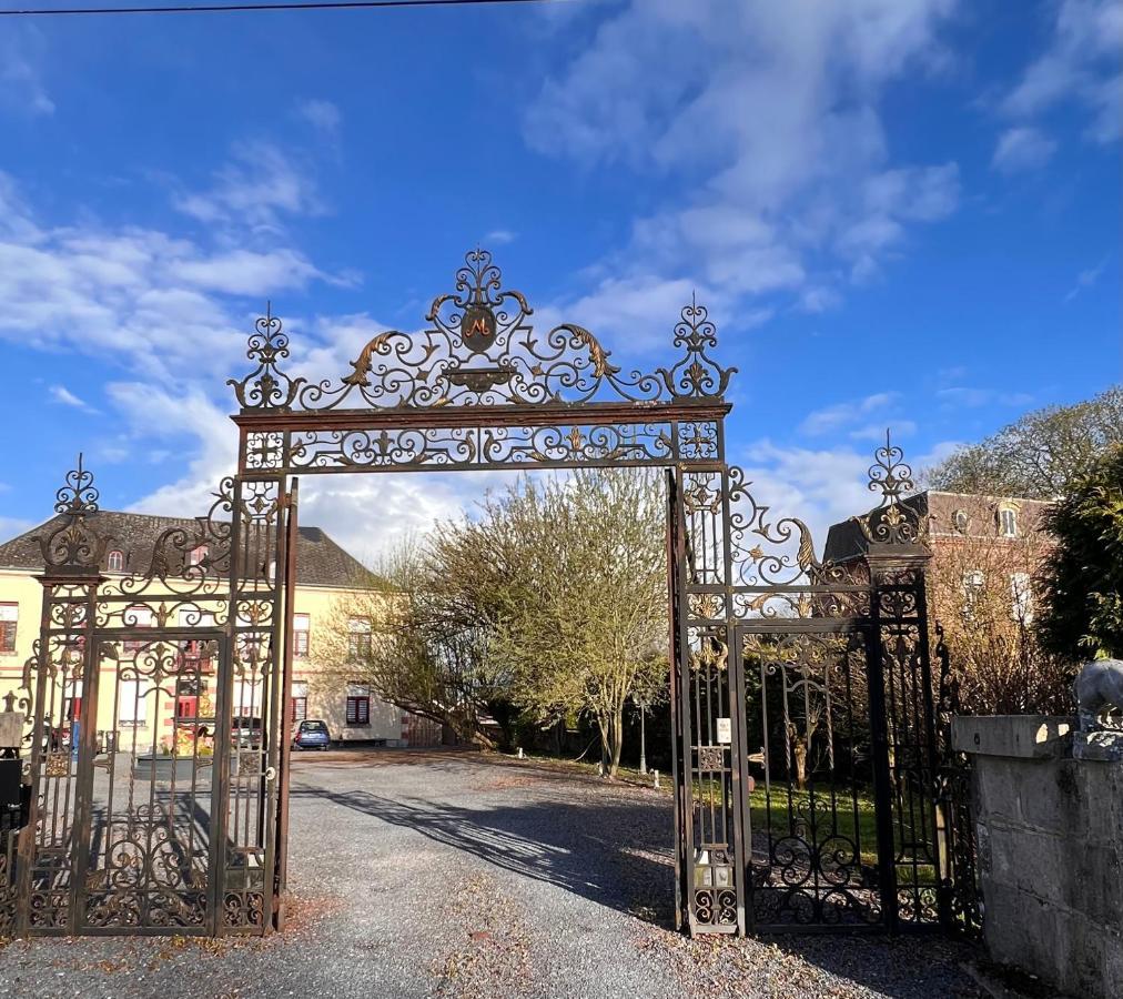 Domaine Des Anges Bed and Breakfast Avesnes-sur-Helpe Buitenkant foto
