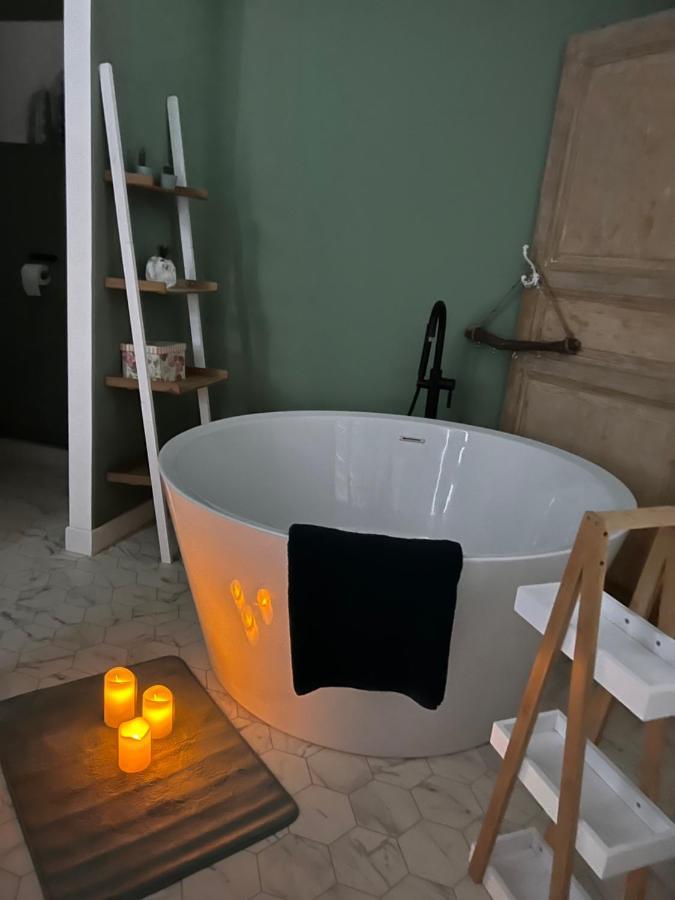 Domaine Des Anges Bed and Breakfast Avesnes-sur-Helpe Buitenkant foto