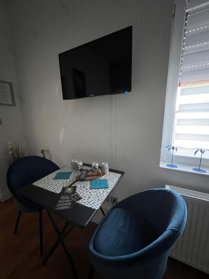 Domaine Des Anges Bed and Breakfast Avesnes-sur-Helpe Buitenkant foto