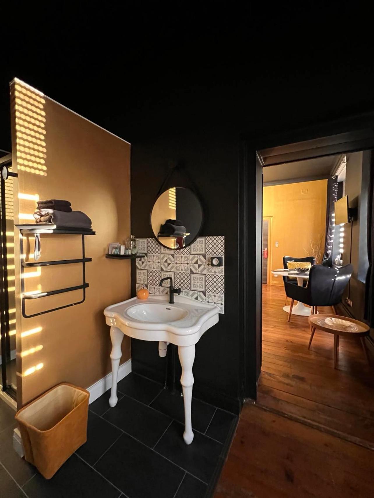 Domaine Des Anges Bed and Breakfast Avesnes-sur-Helpe Buitenkant foto