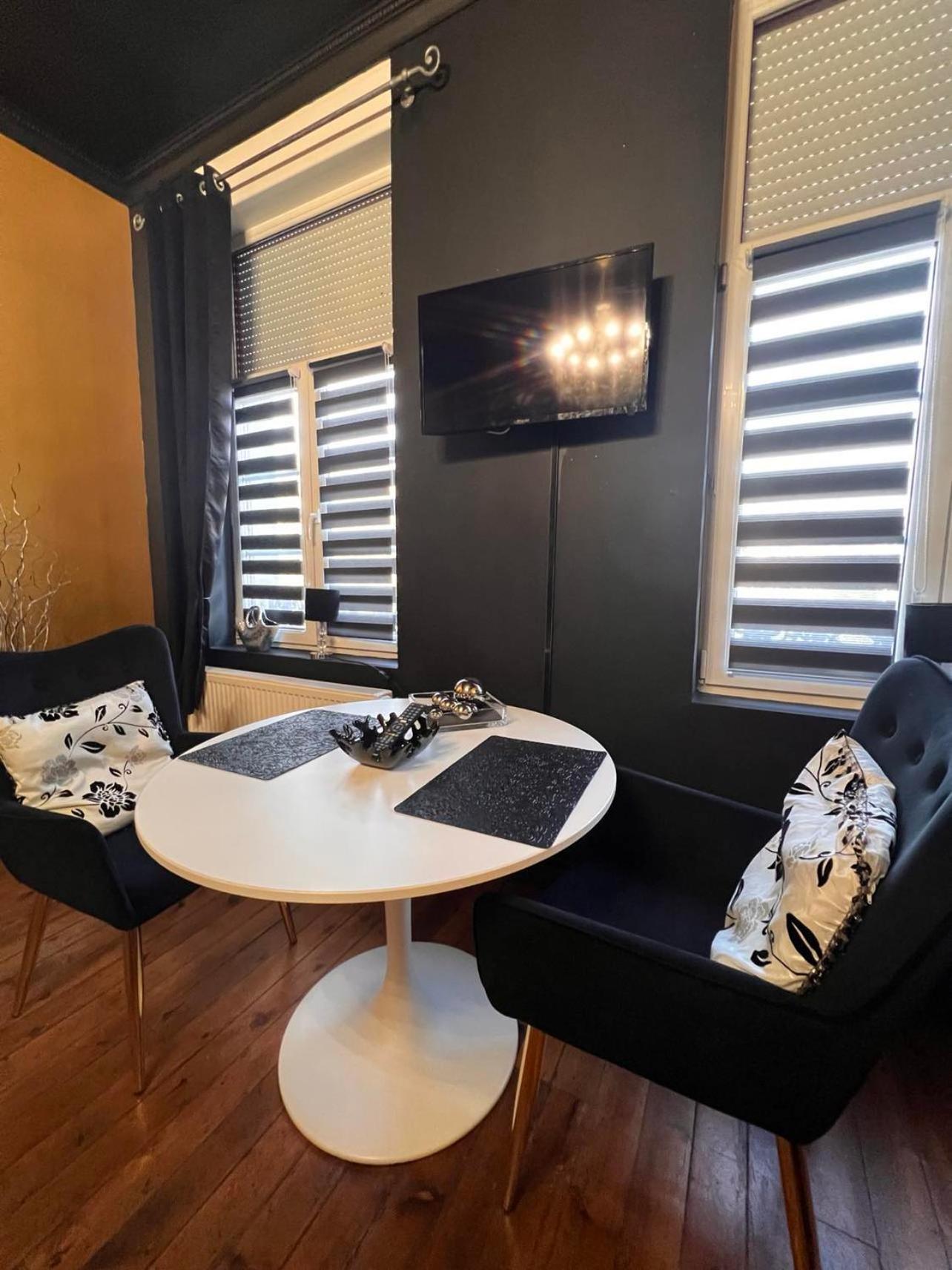 Domaine Des Anges Bed and Breakfast Avesnes-sur-Helpe Buitenkant foto